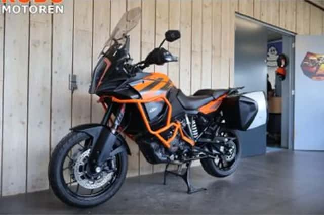 KTM 1290 Super Adventure (2019) thumbnail 6