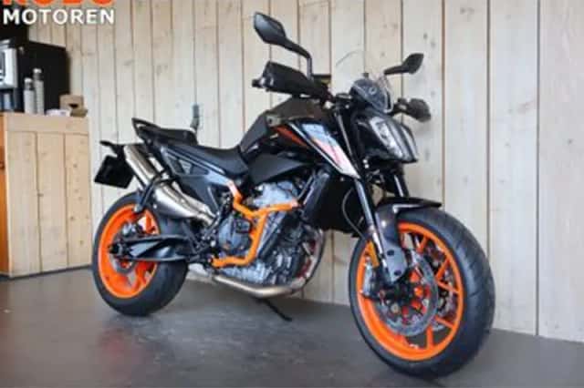 KTM 790 Duke (2021) thumbnail 2
