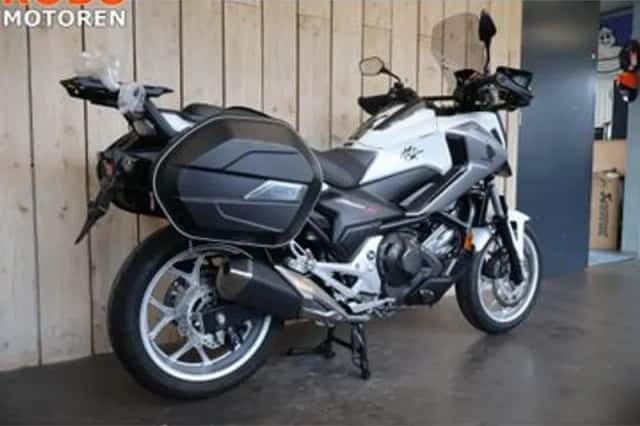 Honda NC750X (2018) thumbnail 6