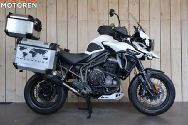 Triumph Explorer XCX (2017) thumbnail 1