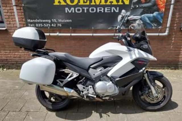 Honda VFR800 (2014) thumbnail 1
