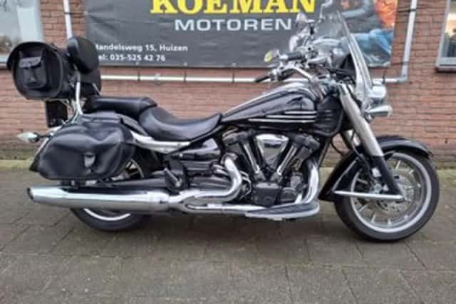 Yamaha XV A Midnight Star (2007) thumbnail 1