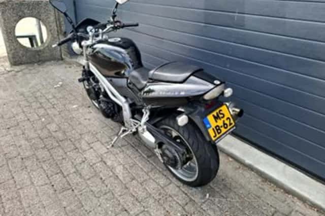 Triumph Speed Triple (2003) thumbnail 2