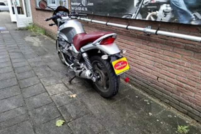 Moto Guzzi Breva 750 (2003) thumbnail 4