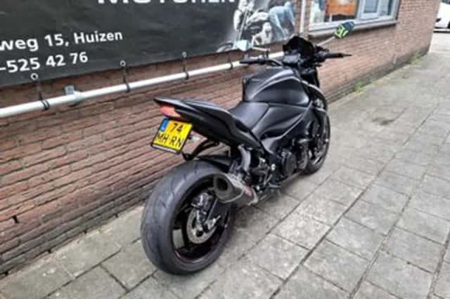 Suzuki GSX-S1000 (2017) thumbnail 3