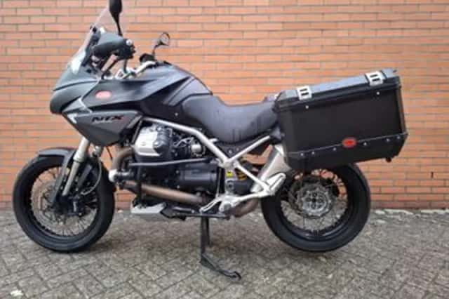 Moto Guzzi Stelvio 1200 8V (2011) thumbnail 1