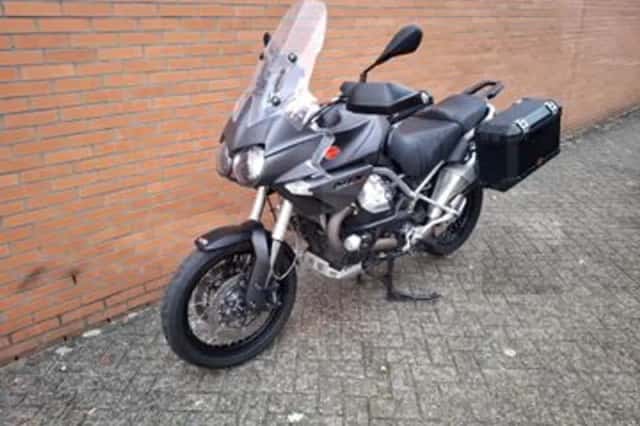 Moto Guzzi Stelvio 1200 8V (2011) thumbnail 2