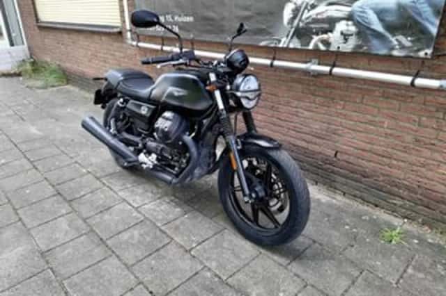 Moto Guzzi V 7 Stone 850 (2023) thumbnail 2