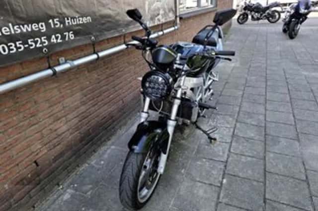 Suzuki SV650 (2004) thumbnail 3