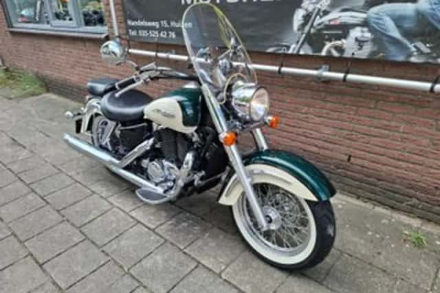 Honda VT 1100 C3 Shadow (1999) thumbnail 2