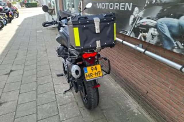 Moto Guzzi V85 TT 850 (2022) thumbnail 6