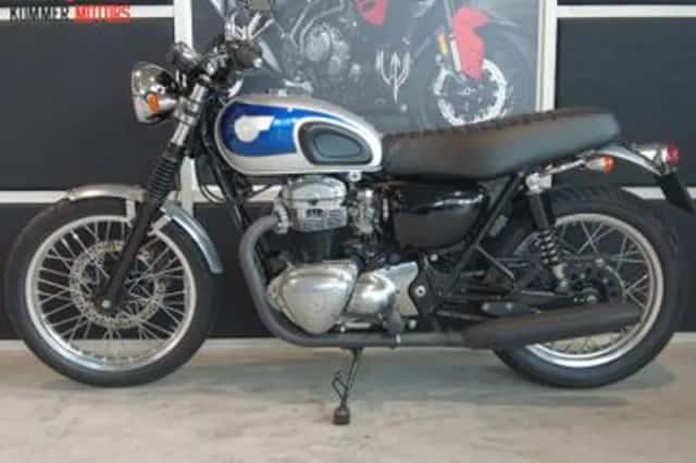 KAWASAKI W 650 Classic (1999) thumbnail 1