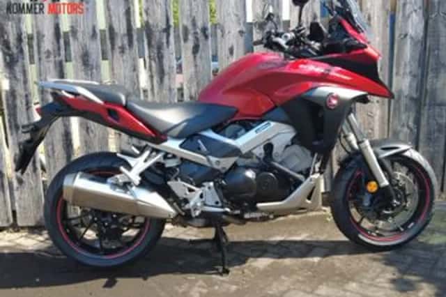 Honda VFR 800 X Crossrunner (2017) thumbnail 2