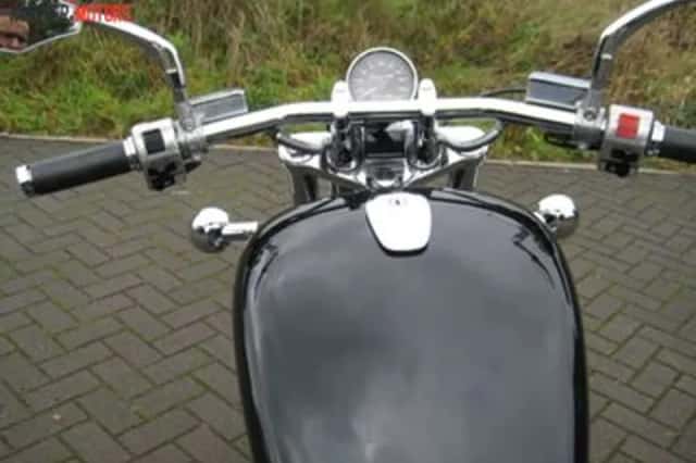 Suzuki VS 1400 Intruder (1989) thumbnail 6