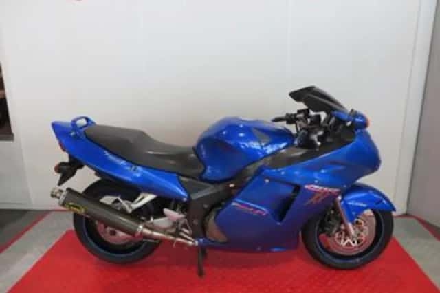 Honda CBR 1100 XX Super Blackbird (1999) thumbnail 1