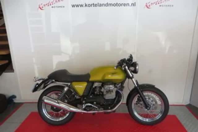 Moto Guzzi V7 Cafe Classic (2010) thumbnail 1