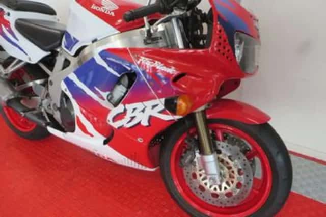 Honda CBR 900 RR Fireblade (1995) thumbnail 5
