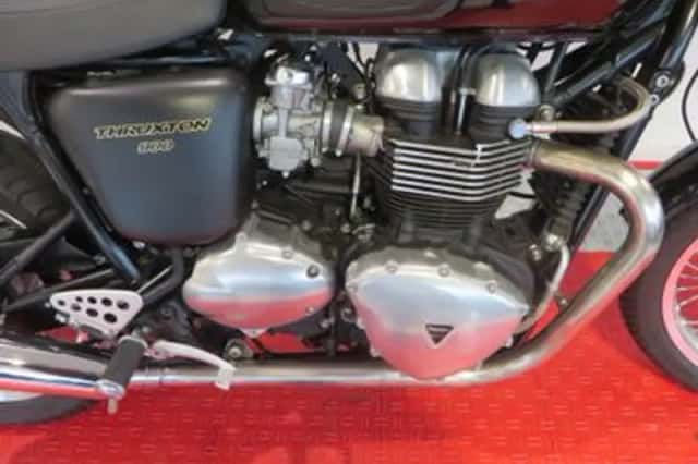 Triumph Thruxton 900 (2012) thumbnail 4
