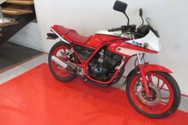 Yamaha SRX 250 (1987) thumbnail 2