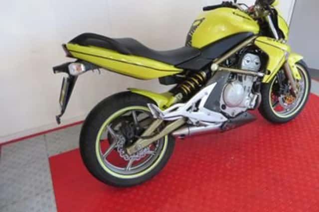 Kawasaki Er-6n (2006) thumbnail 3
