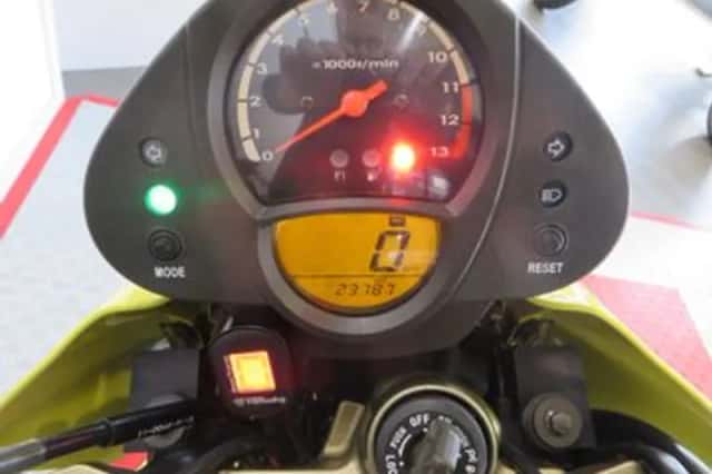Kawasaki Er-6n (2006) thumbnail 5