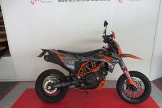 KTM 690 SMC (2021) thumbnail 1
