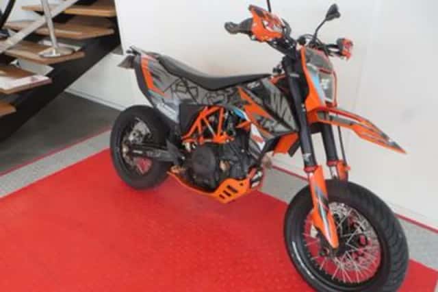 KTM 690 SMC (2021) thumbnail 2