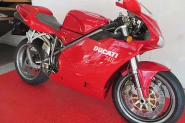 DUCATI 748 Biposto (2002) thumbnail 2