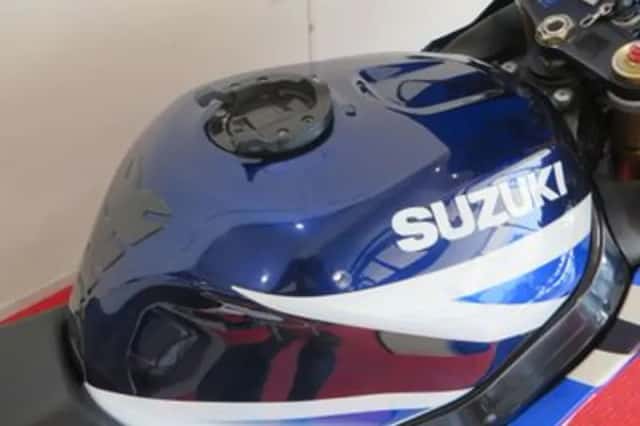 Suzuki GSX-R1000 (2003) thumbnail 4