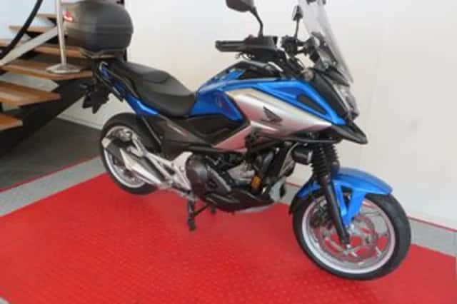 Honda NC750X (2017) thumbnail 2