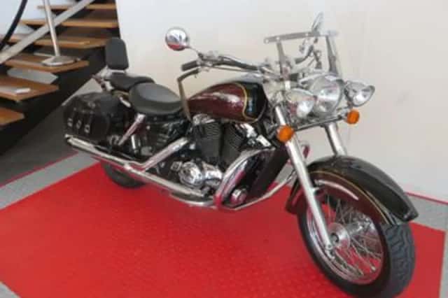 Honda VT 1100 C3 Shadow (2003) thumbnail 2