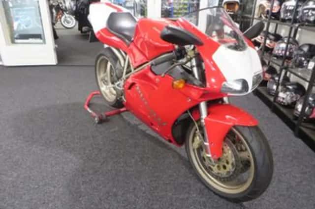 Ducati 916 (1995) thumbnail 2