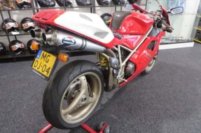 Ducati 916 (1995) thumbnail 3