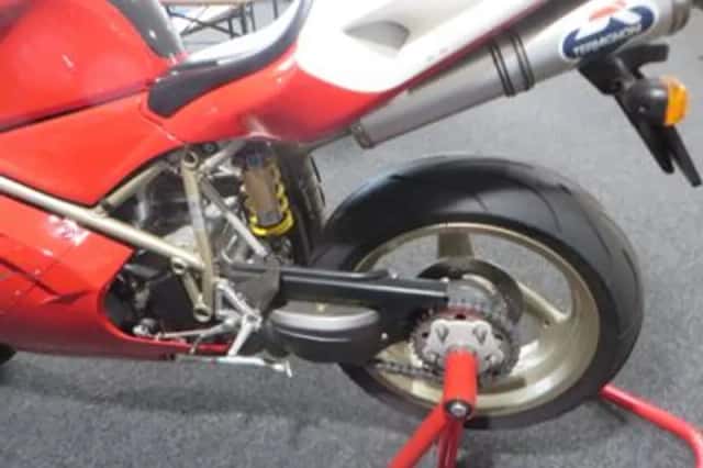 Ducati 916 (1995) thumbnail 5