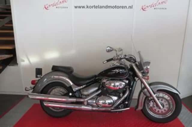 Suzuki Intruder C 800 (2005) thumbnail 1