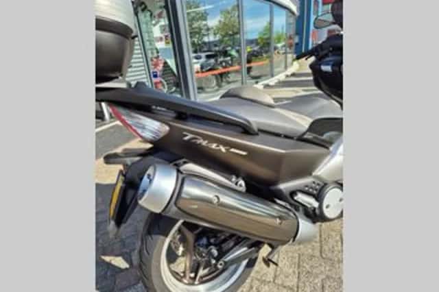Yamaha T MAX (2011) thumbnail 4