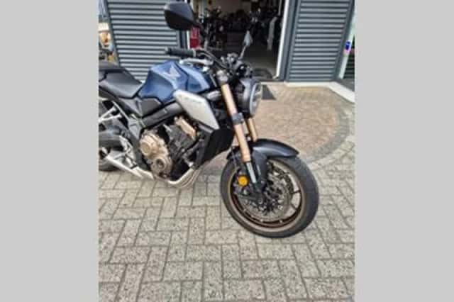 Honda CB650R (2023) thumbnail 2