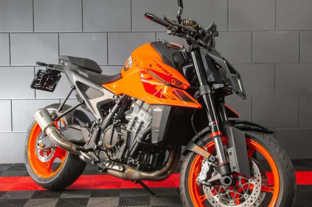 KTM 990 Duke (2024) thumbnail 1