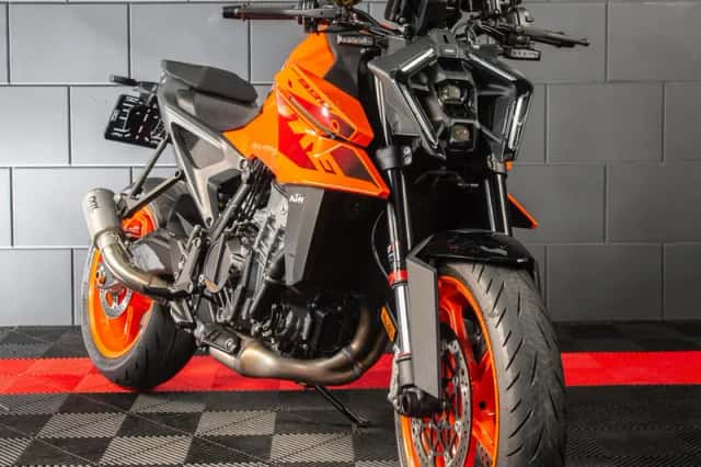 KTM 990 Duke (2024) thumbnail 6