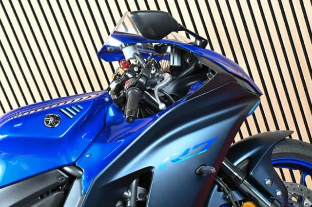 Yamaha R7 (2022) thumbnail 1