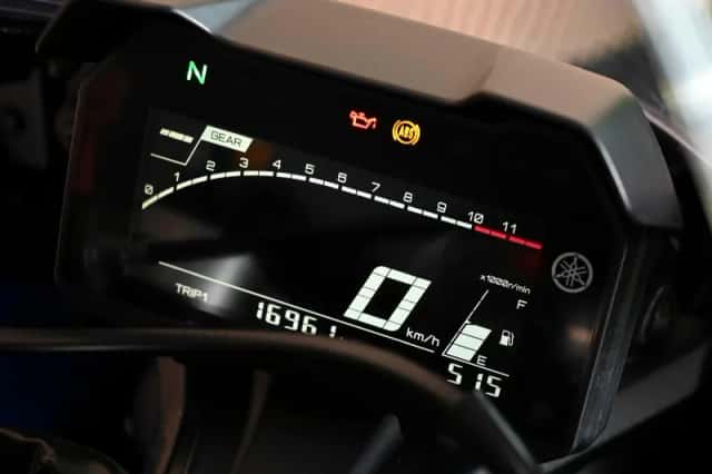 Yamaha R7 (2022) thumbnail 4