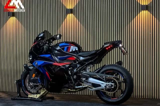 BMW M 1000 RR (2026) thumbnail 4