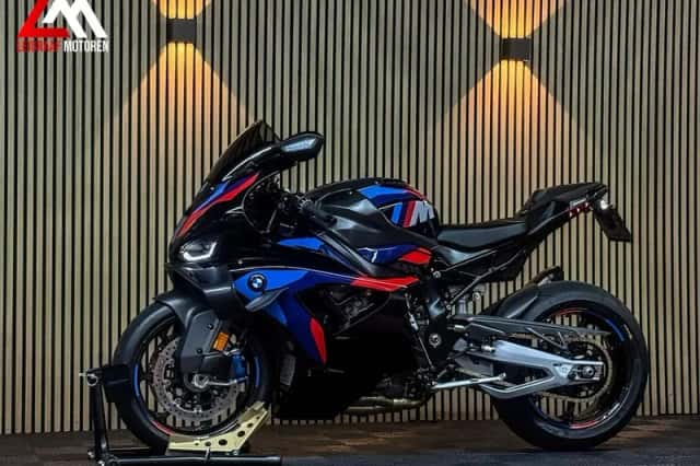 BMW M 1000 RR (2026) thumbnail 6