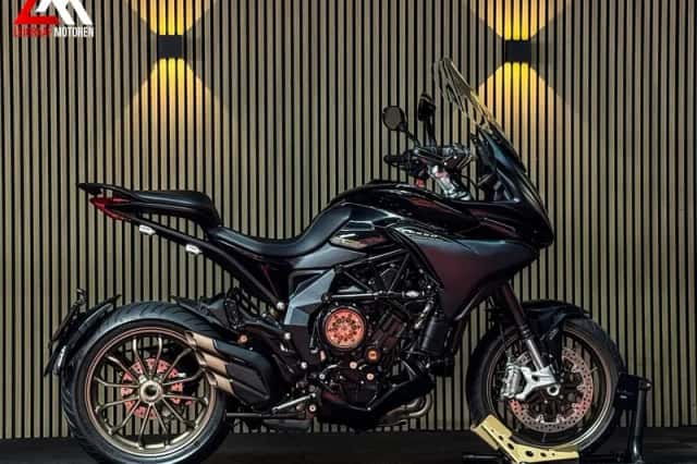 MV Agusta Turismo Veloce 800 Lusso SCS (2023) thumbnail 3