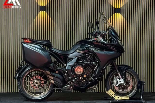 MV Agusta Turismo Veloce 800 Lusso SCS (2023) thumbnail 4