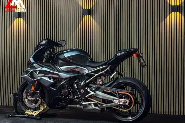 BMW S 1000 RR (2025) thumbnail 4