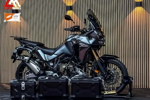 Honda CRF1100L Africa Twin Adventure Sports (2025) thumbnail 1