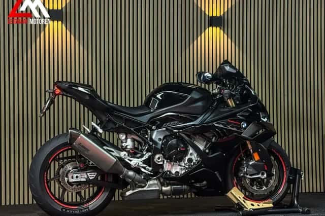BMW S 1000 RR (2025) thumbnail 3