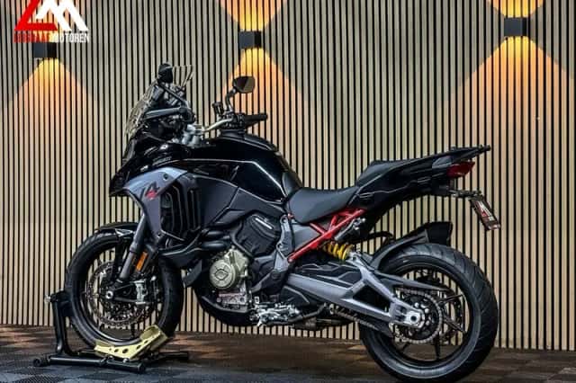 Ducati Multistrada V4S (2025) thumbnail 4