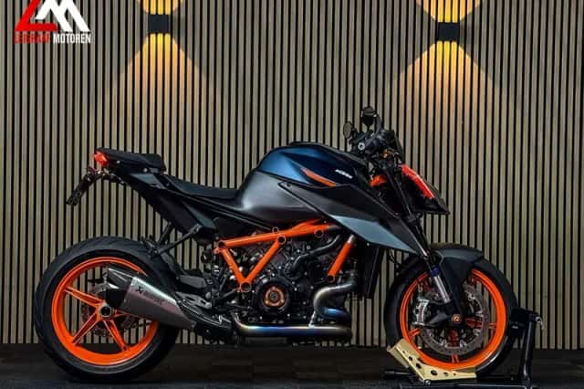 KTM 1290 Super Duke R EVO (2024) thumbnail 2